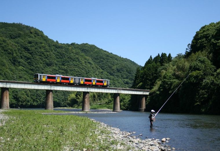 常陸大宮市 盛金地区　久慈川と水郡線